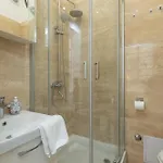 アンド ルームズ ステイ ゲストハウス