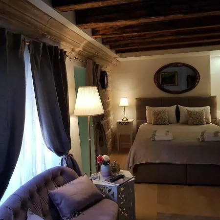 게스트하우스 아파트먼트 앤 룸스