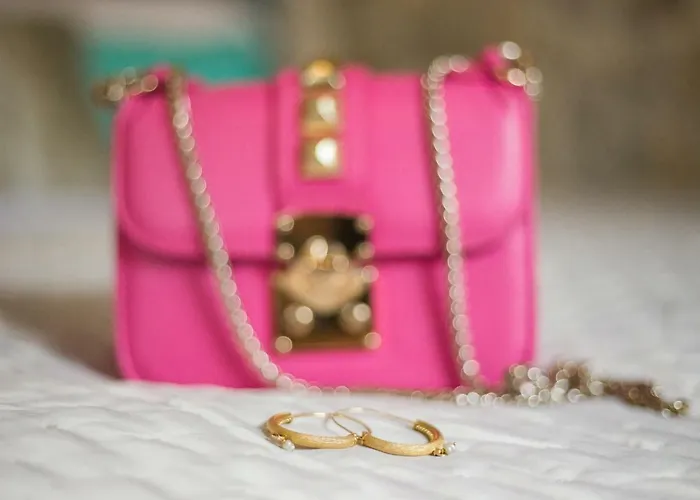 ゲストハウス アンド ルームズ ステイ 3*