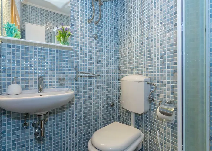 アンド ルームズ ステイ ドゥブロブニク