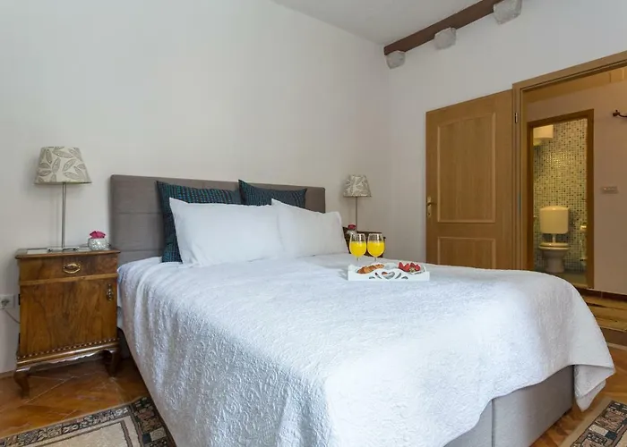 ゲストハウス アンド ルームズ ステイ ドゥブロブニク