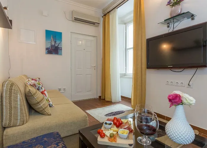 ゲストハウス アンド ルームズ ステイ ドゥブロブニク